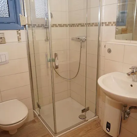 Blockhaus Mit W-lan, Zaun Und In Strandnaehe *