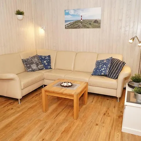 Blockhaus Mit W-lan, Zaun Und In Strandnaehe Damp